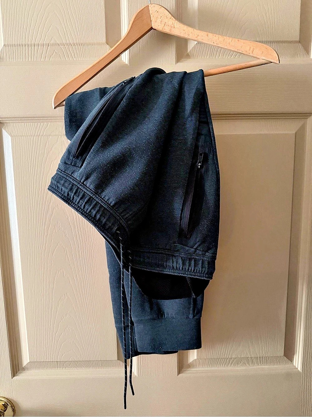 American Eagle Men's Athletic Shorts Black Size L.